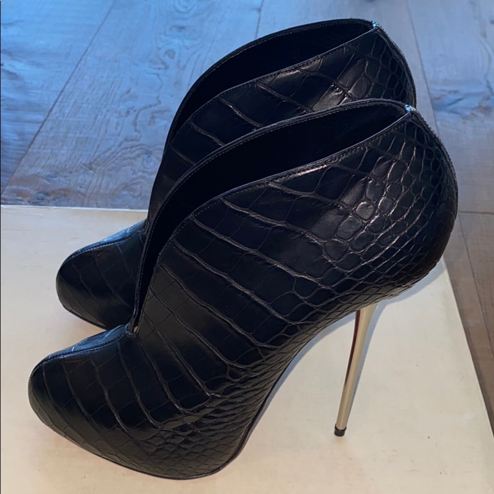 Christian louboutin Crocodile Fastissima Booties